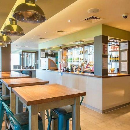 Premier Inn วินเชสเตอร์ ภายนอก รูปภาพ